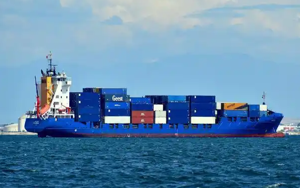 胡塞武装封锁海法港威胁航运安全，英诚物流提醒规避高风险区域
